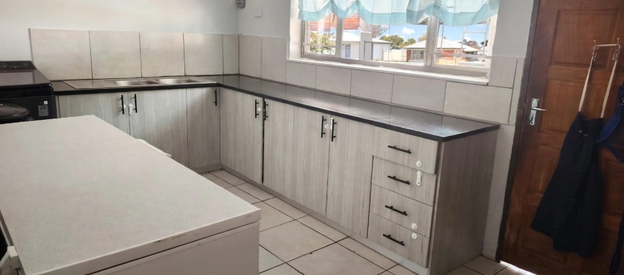 5 Bedroom Property for Sale in Pellissier Free State